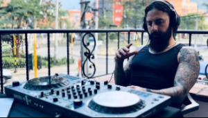 DJ_Rickman_foto_2_consola
